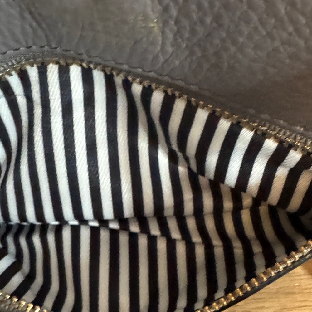 Kate Spade Charcoal Leather Wristlet NWOT - Picture 4 of 7